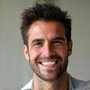 Ritratto sorridente di Marco, 42 anni