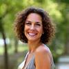 Ritratto sorridente di Giulia, 45 anni